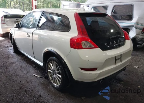 2011 Volvo C30 T5/T5 R-Design из США, поврежденный, VIN YV1672MK8B2195862